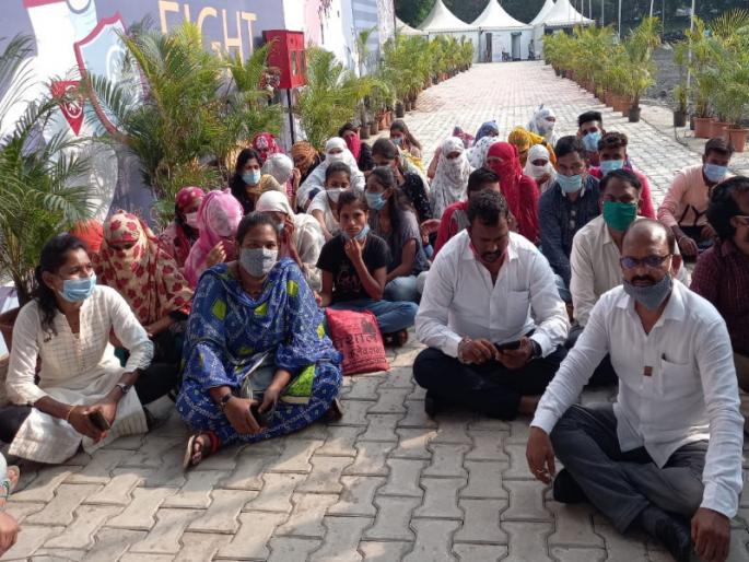 Financial harassment of coronaries from Jumbo Code Hospital Center; MNS agitation | नेहरूनगर येथील जम्बो कोविड हॉस्पिटल सेंटरमध्ये कोरोना योद्ध्यांची आर्थिक छळवणूक; मनसेचे आंदोलन Financial harassment of coronaries from Jumbo Code Hospital Center; MNS agitation | नेहरूनगर येथील जम्बो कोविड हॉस्पिटल सेंटरमध्ये कोरोना योद्ध्यांची आर्थिक छळवणूक; मनसेचे आंदोलन