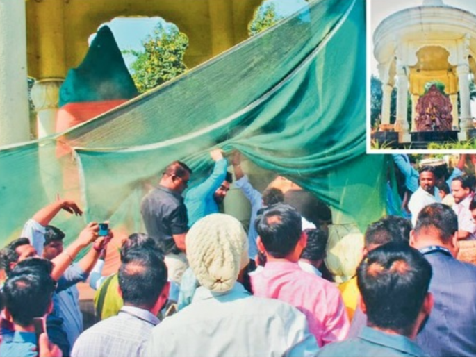 Bandra Fort Liquor Party Fuels Uddhav Thackeray Shiv Sena Attack; MNS Inaugurates Nerul Shivsrushti, Triggering Row | Mumbai: वांद्रे किल्ल्यावर दारू पार्टी, उद्धवसेनेची सरकारवर टीका; अमित ठाकरेंच्या हस्ते नेरूळच्या शिवसृष्टीचे उद्घाटन Bandra Fort Liquor Party Fuels Uddhav Thackeray Shiv Sena Attack; MNS Inaugurates Nerul Shivsrushti, Triggering Row | Mumbai: वांद्रे किल्ल्यावर दारू पार्टी, उद्धवसेनेची सरकारवर टीका; अमित ठाकरेंच्या हस्ते नेरूळच्या शिवसृष्टीचे उद्घाटन