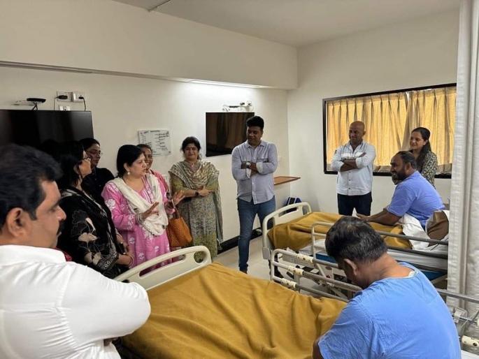 Deposit reward money in police welfare fund, request MNS of police injured in firing by accused Akshay Shinde in Badlapur case | बक्षिसाची रक्कम पोलीस कल्याण निधीत जमा करा, 'त्या' पोलिसांची मनसेला विनंती Deposit reward money in police welfare fund, request MNS of police injured in firing by accused Akshay Shinde in Badlapur case | बक्षिसाची रक्कम पोलीस कल्याण निधीत जमा करा, 'त्या' पोलिसांची मनसेला विनंती
