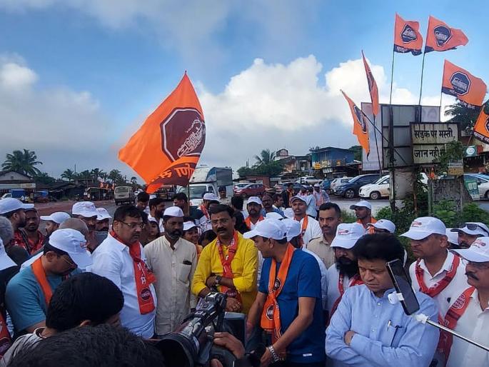 Ratnagiri: MNS leader Sandeep Deshpande warns otherwise | Ratnagiri: नाहीतर कंबरड्यात मनसेची लाथ बसेल, मनसे नेते संदीप देशपांडे यांचा इशारा Ratnagiri: MNS leader Sandeep Deshpande warns otherwise | Ratnagiri: नाहीतर कंबरड्यात मनसेची लाथ बसेल, मनसे नेते संदीप देशपांडे यांचा इशारा