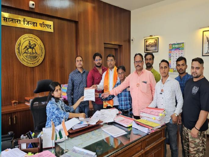 Demand to play Maharashtra song in schools and colleges | शाळा-महाविद्यालयात 'महाराष्ट्र गीत' लावा, मनसेकडून मागणी Demand to play Maharashtra song in schools and colleges | शाळा-महाविद्यालयात 'महाराष्ट्र गीत' लावा, मनसेकडून मागणी