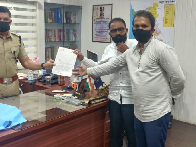 MNS agitation in front of district hospital from September 7 | मनसेचे ७ सप्टेंबरपासून जिल्हा रुग्णालयासमोर आंदोलन MNS agitation in front of district hospital from September 7 | मनसेचे ७ सप्टेंबरपासून जिल्हा रुग्णालयासमोर आंदोलन