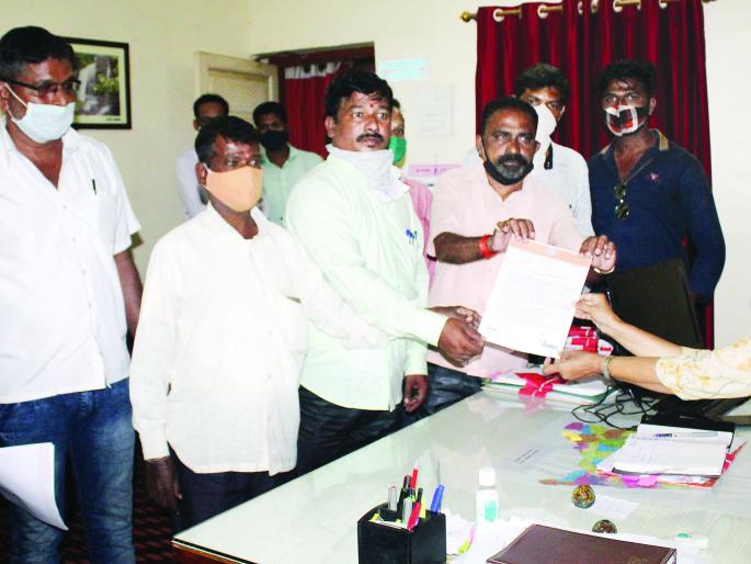 Declare wet drought, demand of MNS: Statement handed over to Kankavli Prantadhikari | ओला दुष्काळ जाहीर करा, मनसेची मागणी, कणकवली प्रांताधिकाऱ्यांना निवेदन