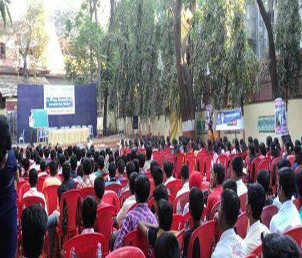 The Marathi businessmen will be successful in the free guidance camp organized by MNS for the Marathi businessmen | मनसेच्यावतीने मराठी व्यावसायिकांसाठी आयोजित विनामूल्य मार्गदर्शन शिबिरात यशस्वी मराठी उद्योजक करणार मार्गदर्शन