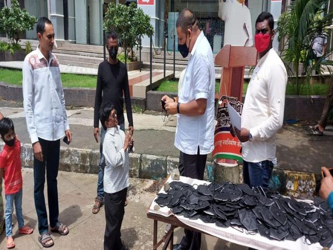 If you collect the fine, then also collect the fine from the officials responsible for the pit: MNS demand | दंड वसूल करताय मग खड्ड्यास जबाबदार अधिकाऱ्यांकडूनही दंड वसूली करा : मनसेची मागणी