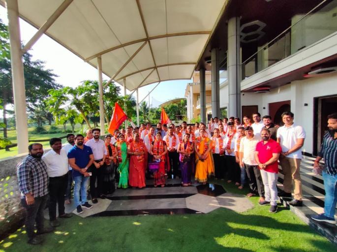 200 North Indians join MNS in Kalyan Rural after getting fed up with politics of credulity | श्रेयवादाच्या राजकारणाला कंटाळून कल्याण ग्रामीणमध्ये २०० उत्तर भारतीयांचा मनसेत प्रवेश 200 North Indians join MNS in Kalyan Rural after getting fed up with politics of credulity | श्रेयवादाच्या राजकारणाला कंटाळून कल्याण ग्रामीणमध्ये २०० उत्तर भारतीयांचा मनसेत प्रवेश