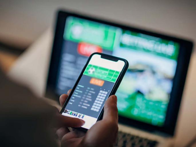 Shocking! 5 billion people are trapped in betting due to the desire to make quick money and get rich | धक्कादायक! झटपट पैसे कमावणे, श्रीमंतीच्या हव्यासामुळे ५ अब्ज जण बेटिंगच्या जाळ्यात
