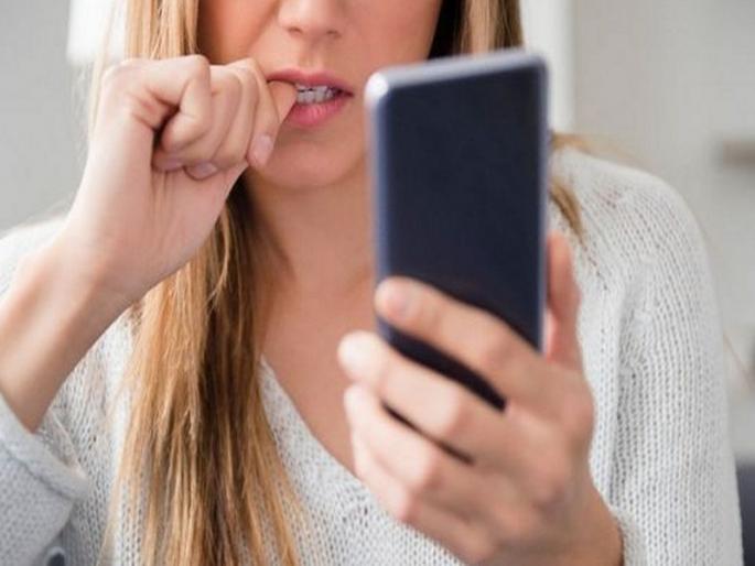 A maze of likes, comments, shares! Mobile is being used more for social media only | लाइक, कमेंट, शेअरचे चक्रव्यूह! सोशल मीडियासाठीच मोबाइलचा होतोय अधिक वापर A maze of likes, comments, shares! Mobile is being used more for social media only | लाइक, कमेंट, शेअरचे चक्रव्यूह! सोशल मीडियासाठीच मोबाइलचा होतोय अधिक वापर