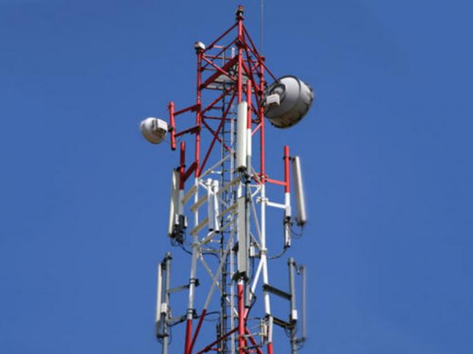 More than 1500 unauthorized mobile towers in the city | शहरात दीड हजारपेक्षा अधिक अनधिकृत मोबाईल टॉवर्स