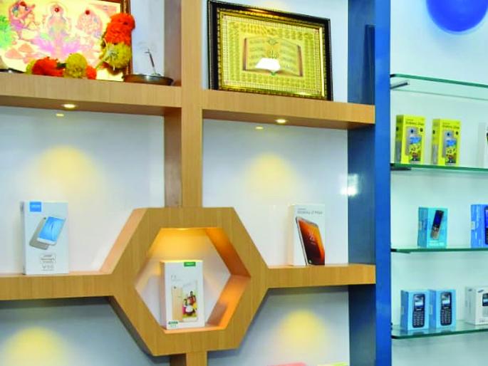 In the world of Ratnagiri, God-Allah together on the planet! | रत्नागिरीत मोबाईलच्या दुनियेत प्लॅनेटवर देव-अल्लाह एकत्र! In the world of Ratnagiri, God-Allah together on the planet! | रत्नागिरीत मोबाईलच्या दुनियेत प्लॅनेटवर देव-अल्लाह एकत्र!