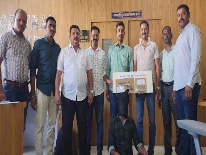 Accused released from 10 year sentence in mcoca arrested with firearm by Central Crime Branch | मोक्कामध्ये १० वर्षे शिक्षा भोगून सुटलेल्या आरोपीस मध्यवर्ती गुन्हे प्रकटीकरण शाखेने केली अग्नीशस्त्रासह अटक Accused released from 10 year sentence in mcoca arrested with firearm by Central Crime Branch | मोक्कामध्ये १० वर्षे शिक्षा भोगून सुटलेल्या आरोपीस मध्यवर्ती गुन्हे प्रकटीकरण शाखेने केली अग्नीशस्त्रासह अटक