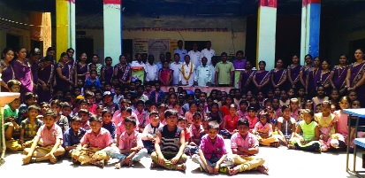 Due to student oriented activities, the school grew in reputation of the district | विद्यार्थीप्रिय उपक्रमांमुळे शाळेचा जिल्हाभरात वाढला नावलौकिक Due to student oriented activities, the school grew in reputation of the district | विद्यार्थीप्रिय उपक्रमांमुळे शाळेचा जिल्हाभरात वाढला नावलौकिक