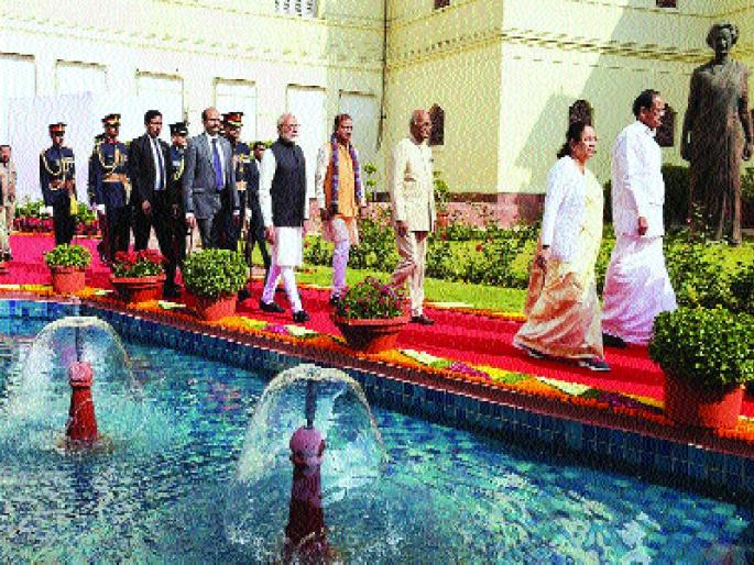 Approval of anti-divorce bill, PM Modi's appeal | तलाकविरोधी विधेयक संमत करा, पंतप्रधान मोदी यांचे आवाहन Approval of anti-divorce bill, PM Modi's appeal | तलाकविरोधी विधेयक संमत करा, पंतप्रधान मोदी यांचे आवाहन