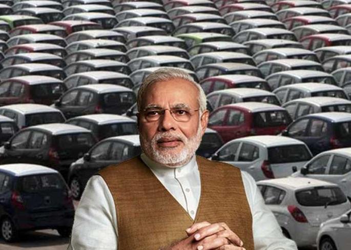 Automobile companies need not panic: Modi | ऑटोमोबाईल कंपन्यांनी घाबरून जाण्याची गरज नाही: मोदी