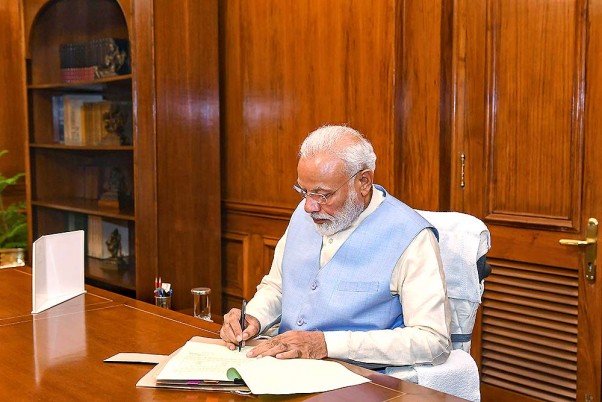 Two important appointments took place in the Prime Minister's Office | पंतप्रधान कार्यालयात झाल्या दोन महत्त्वाच्या नियुक्त्या; नरेंद्र मोदींच्या खास मर्जीतले अधिकारी Two important appointments took place in the Prime Minister's Office | पंतप्रधान कार्यालयात झाल्या दोन महत्त्वाच्या नियुक्त्या; नरेंद्र मोदींच्या खास मर्जीतले अधिकारी