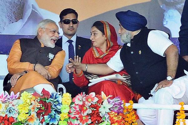 'Clouds' roared over farmers' bills, Modi was shaken by an atom bomb, sukhbinder singh badal | शेतकरी विधेयकांवरुन 'बादल' गरजले, आमच्या एका अणुबॉम्बने मोदी हादरले 'Clouds' roared over farmers' bills, Modi was shaken by an atom bomb, sukhbinder singh badal | शेतकरी विधेयकांवरुन 'बादल' गरजले, आमच्या एका अणुबॉम्बने मोदी हादरले
