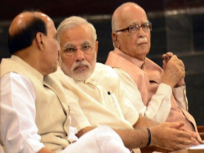 Rahul Gandhi targets PM Modi through video for humiliating veteran BJP leader LK Advani | पंतप्रधान मोदी 'अशा'प्रकारे अडवाणींचा अपमान करतात; राहुल गांधींनी पोस्ट केला व्हिडीओ