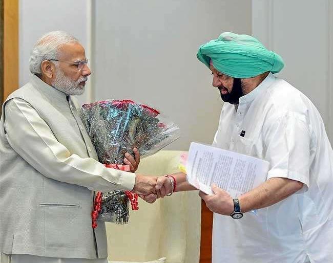 Punjab Assembly Election 2022: Will Capt Amarinder Singh and the BJP alliance Hits the Congress in Punjab? | Punjab Assembly Election 2022: पंजाबमध्ये कॅप्टन अमरिंदर सिंग आणि भाजपा आघाडी कुणाला दणका देणार? धक्कादायक आकडेवारी आली समोर Punjab Assembly Election 2022: Will Capt Amarinder Singh and the BJP alliance Hits the Congress in Punjab? | Punjab Assembly Election 2022: पंजाबमध्ये कॅप्टन अमरिंदर सिंग आणि भाजपा आघाडी कुणाला दणका देणार? धक्कादायक आकडेवारी आली समोर