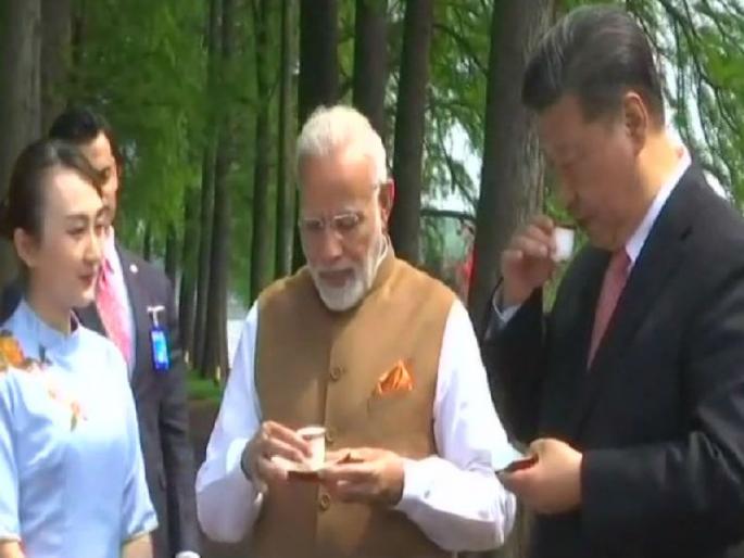 Modi-Xi Jinping talks on tea! | मोदी-शी जिनपिंग यांची चाय पे चर्चा! Modi-Xi Jinping talks on tea! | मोदी-शी जिनपिंग यांची चाय पे चर्चा!
