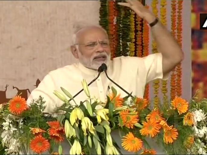 Development is the only answer to all sort of violence says PM Modi | कोणत्याही हिंसेला विकास हेच उत्तर- मोदी Development is the only answer to all sort of violence says PM Modi | कोणत्याही हिंसेला विकास हेच उत्तर- मोदी