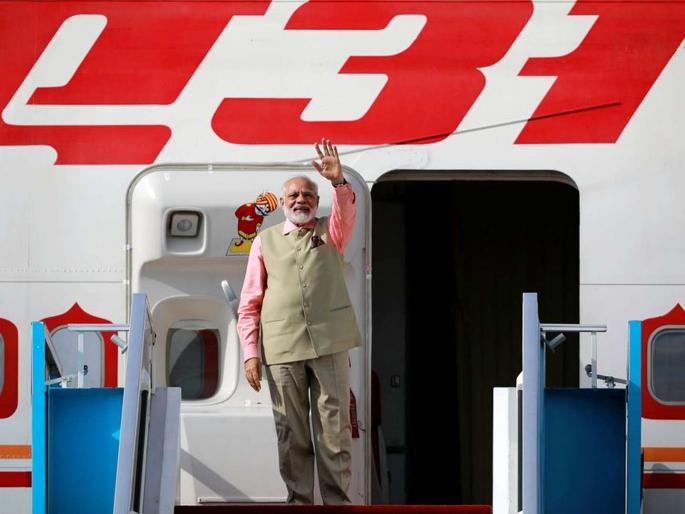 air india has billed rs 443 4 crore for pm modis official foreign visits | पाच वर्षांत मोदींचे रेकॉर्डब्रेक परदेश दौरे; पण खर्च मनमोहन सिंगांपेक्षा कमी air india has billed rs 443 4 crore for pm modis official foreign visits | पाच वर्षांत मोदींचे रेकॉर्डब्रेक परदेश दौरे; पण खर्च मनमोहन सिंगांपेक्षा कमी