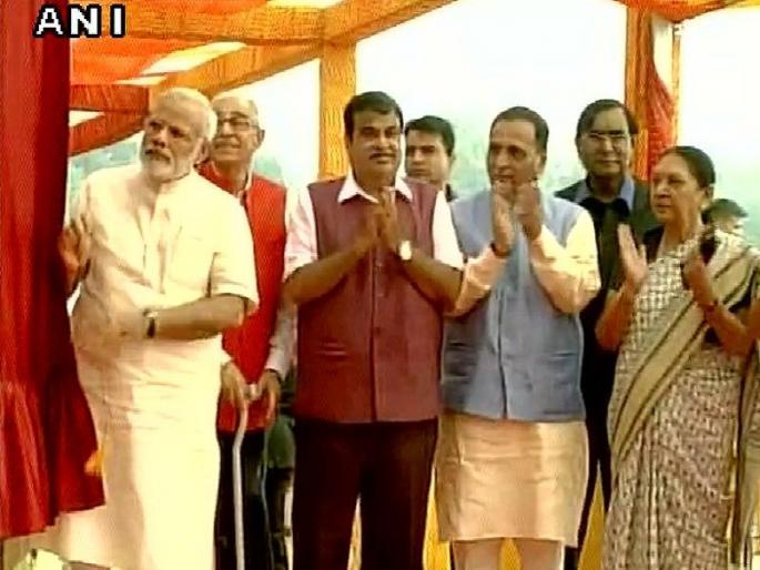 56 years after the launch of Sardar Sarovar at the hands of Prime Minister Narendra Modi | 56 वर्षानंतर पंतप्रधान मोदींच्या हस्ते सरदार सरोवरचं लोकार्पण