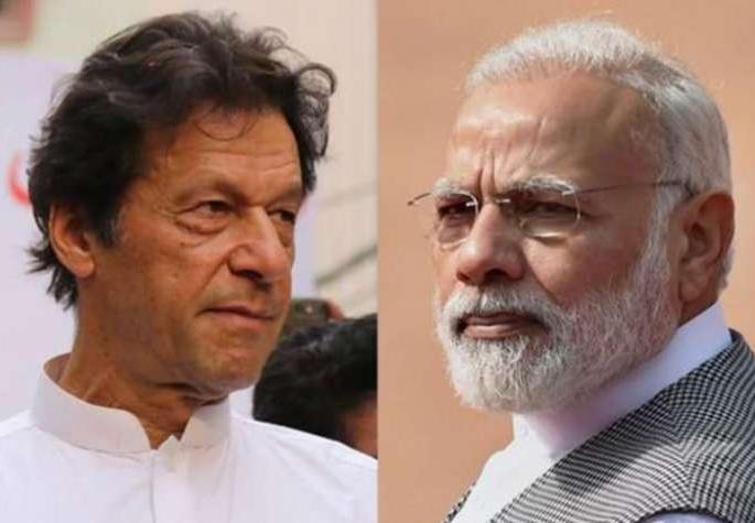 Imran Khan's tongue slipped, Narendra Modi is not an ordinary man ... | पाकिस्तानच्या पंतप्रधानांची जीभ घसरली, नरेंद्र मोदी सामान्य माणूस नसून... Imran Khan's tongue slipped, Narendra Modi is not an ordinary man ... | पाकिस्तानच्या पंतप्रधानांची जीभ घसरली, नरेंद्र मोदी सामान्य माणूस नसून...