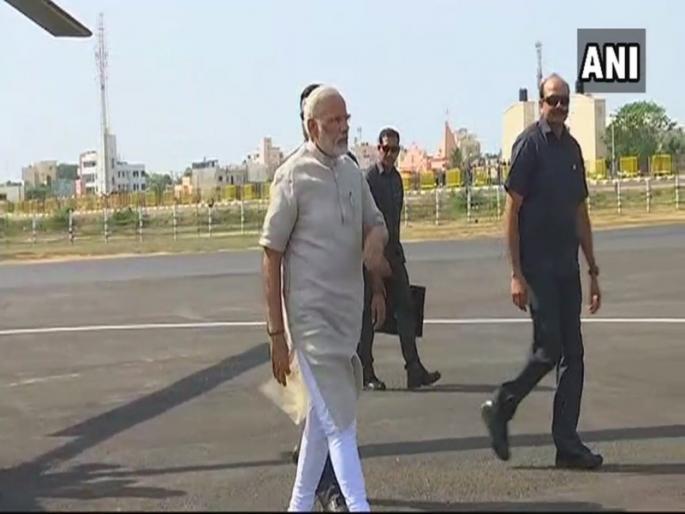 Give the names of the passengers traveling abroad with the Prime Minister, the order of the Right to Information Commissioner | पंतप्रधान मोदींबरोबर परदेश दौ-यावर जाणा-यांची नावे द्या, माहिती अधिकार आयुक्तांचे निर्देश Give the names of the passengers traveling abroad with the Prime Minister, the order of the Right to Information Commissioner | पंतप्रधान मोदींबरोबर परदेश दौ-यावर जाणा-यांची नावे द्या, माहिती अधिकार आयुक्तांचे निर्देश