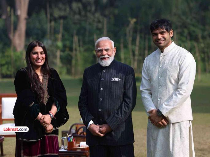 Olympics gold medalist Neeraj Chopra meets PM Modi with his wife posts special photo on social media | गोल्डन बॉय नीरज चोप्राने सपत्निक घेतली पंतप्रधान मोदींची भेट, खास फोटो सोशल मीडियावर पोस्ट Olympics gold medalist Neeraj Chopra meets PM Modi with his wife posts special photo on social media | गोल्डन बॉय नीरज चोप्राने सपत्निक घेतली पंतप्रधान मोदींची भेट, खास फोटो सोशल मीडियावर पोस्ट
