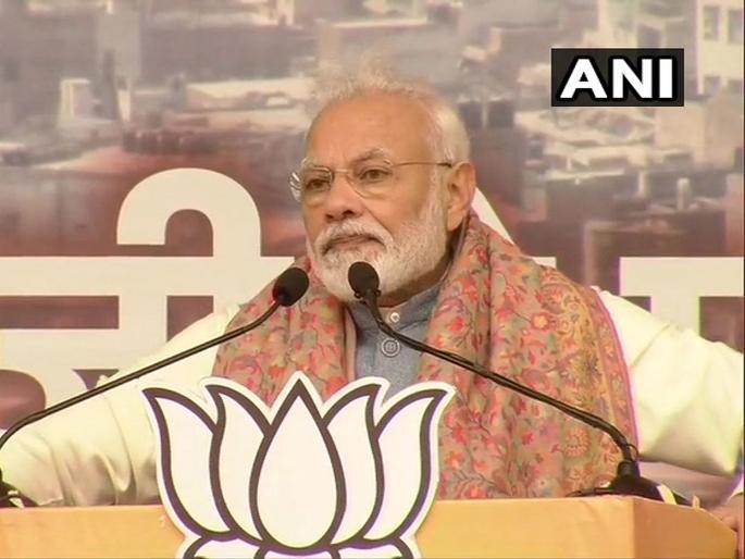 Citizenship amendment act gives citizenship doesnt snatch it says pm modi | माझ्या पुतळ्याला जोडे मारा; पण गरिबांची वाहनं जाळू नका; मोदींचं आवाहन Citizenship amendment act gives citizenship doesnt snatch it says pm modi | माझ्या पुतळ्याला जोडे मारा; पण गरिबांची वाहनं जाळू नका; मोदींचं आवाहन