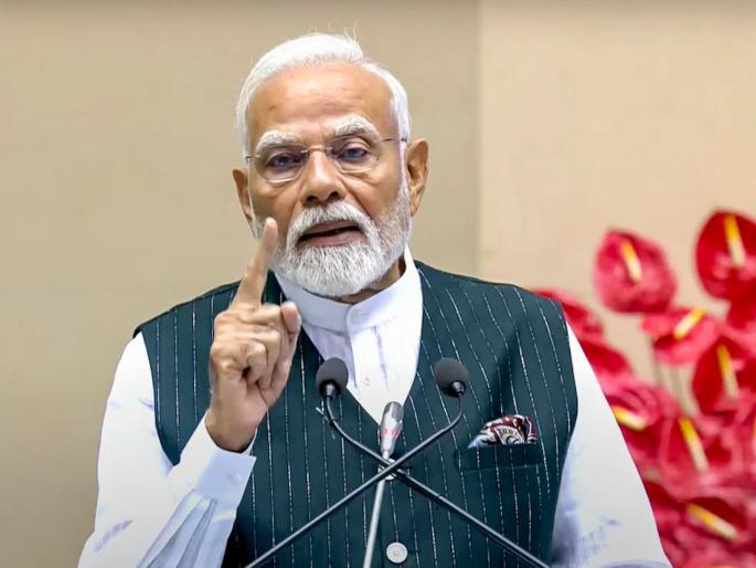 Dependence on other countries is our real enemy; Prime Minister Narendra Modi appeal for self-sufficiency | इतर देशांवर अवलंबित्व हाच आपला खरा शत्रू; पंतप्रधान नरेंद्र मोदी यांनी दिली स्वयंपूर्णतेची हाक Dependence on other countries is our real enemy; Prime Minister Narendra Modi appeal for self-sufficiency | इतर देशांवर अवलंबित्व हाच आपला खरा शत्रू; पंतप्रधान नरेंद्र मोदी यांनी दिली स्वयंपूर्णतेची हाक