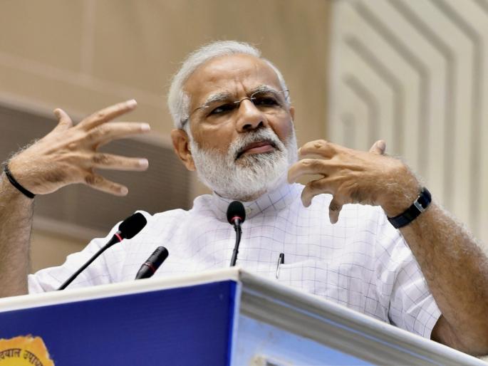 The Prime Minister stopped the speech as Azan's voice started from the mosque | मशिदीतून अजानचा आवाज सुरु होताच पंतप्रधानांनी थांबवलं भाषण The Prime Minister stopped the speech as Azan's voice started from the mosque | मशिदीतून अजानचा आवाज सुरु होताच पंतप्रधानांनी थांबवलं भाषण