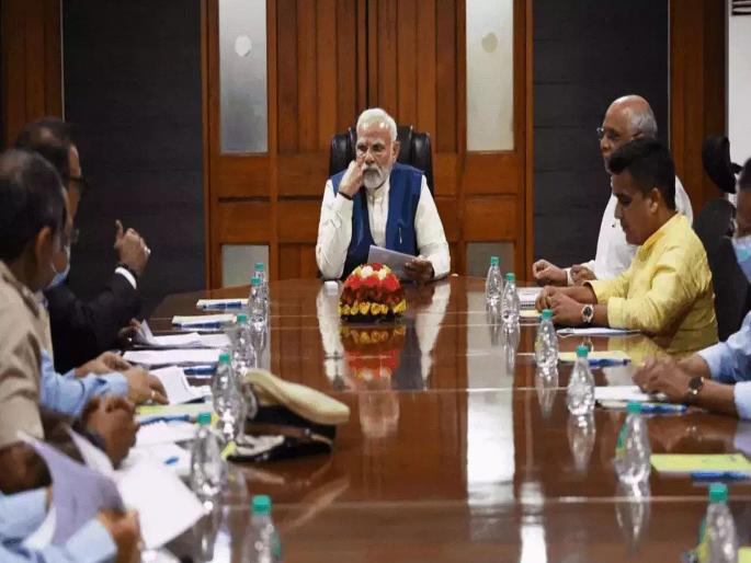 Narendra Modi Planning for first 100 days of New government, High-ranking government officials are working hard for 'Mission 100 Days' | निवडणुकीच्या रणधुमाळीत 'Mission 100 Days' साठी झटतायेत उच्चपदस्थ सरकारी अधिकारी Narendra Modi Planning for first 100 days of New government, High-ranking government officials are working hard for 'Mission 100 Days' | निवडणुकीच्या रणधुमाळीत 'Mission 100 Days' साठी झटतायेत उच्चपदस्थ सरकारी अधिकारी