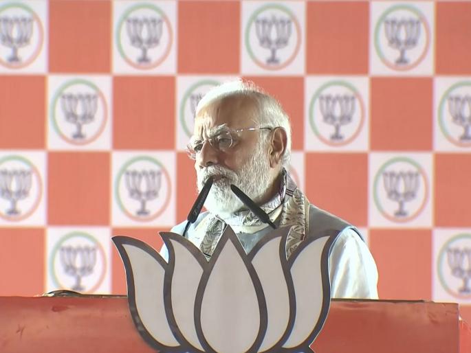 Bihar Assembly Election 2025: 'Are you ashamed to take your father's name?', PM Modi hits out at Tejashwi Yadav | स्वतःच्याच वडिलांचे नाव घ्यायला लाज वाटते का?, 'जंगलराज'चा उल्लेख करत PM मोदींचा घणाघात