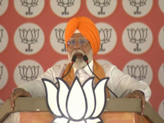 "I would not have spared thousands of Pakistani soldiers," Narendra Modi's attack on Congress from Punjab | "...तर मी पाकिस्तानच्या हजारो सैनिकांना सोडलं नसतं," मोदींचा पंजाबमधून काँग्रेसवर हल्लाबोल "I would not have spared thousands of Pakistani soldiers," Narendra Modi's attack on Congress from Punjab | "...तर मी पाकिस्तानच्या हजारो सैनिकांना सोडलं नसतं," मोदींचा पंजाबमधून काँग्रेसवर हल्लाबोल