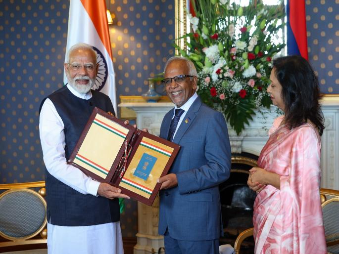 Prime Minister Narendra Modi conferred with Mauritius' highest civilian honour ; first Indian to receive this award | पंतप्रधान नरेंद्र मोदींना मॉरिशसचा सर्वोच्च नागरी सन्मान; हा पुरस्कार मिळवणारे पहिले भारतीय