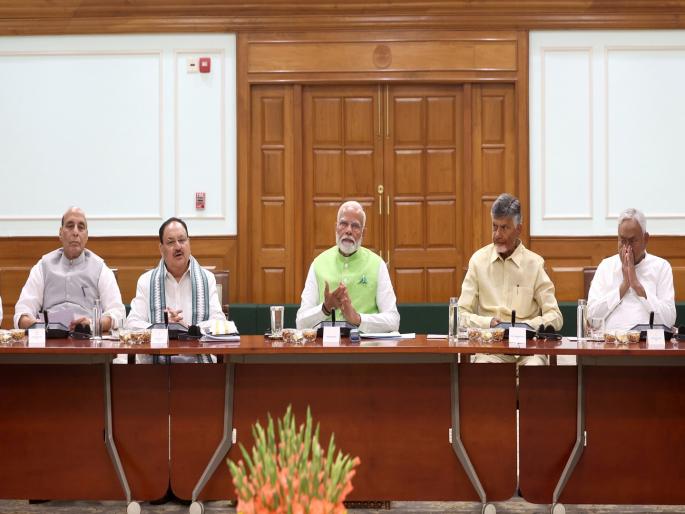 Lok Sabha Election 2024 : Modi government again at the center; Nitish and Chandrababu handed over letters of support to BJP | केंद्रात पुन्हा मोदी सरकार; नितीश कुमार आणि चंद्रबाबू नायडूंनी भाजपला समर्थन पत्रे सोपवली Lok Sabha Election 2024 : Modi government again at the center; Nitish and Chandrababu handed over letters of support to BJP | केंद्रात पुन्हा मोदी सरकार; नितीश कुमार आणि चंद्रबाबू नायडूंनी भाजपला समर्थन पत्रे सोपवली