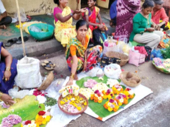 Ranihar afforded better than Gajra; Mogra three thousand rupees per kilo! | गजऱ्यापेक्षा राणीहार परवडला; मोगरा तीन हजार रुपये किलो! Ranihar afforded better than Gajra; Mogra three thousand rupees per kilo! | गजऱ्यापेक्षा राणीहार परवडला; मोगरा तीन हजार रुपये किलो!