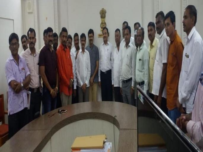 Mohadi Five-LED TV gift from former students | मोहाडी येथील जि.प. शाळा डिजिटल करण्यासाठी माजी विद्यार्थ्यांकडून पाच एलईडी टीव्ही भेट Mohadi Five-LED TV gift from former students | मोहाडी येथील जि.प. शाळा डिजिटल करण्यासाठी माजी विद्यार्थ्यांकडून पाच एलईडी टीव्ही भेट