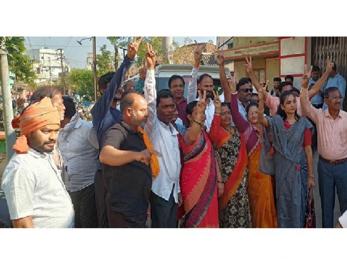 fight between two groups of NCP in Nagar Panchayat Vice President Election of Mohadi | मोहाडी नगरपंचायत उपाध्यक्ष निवडणुकीत रंगला राष्ट्रवादी विरुद्ध राष्ट्रवादीचा सामना fight between two groups of NCP in Nagar Panchayat Vice President Election of Mohadi | मोहाडी नगरपंचायत उपाध्यक्ष निवडणुकीत रंगला राष्ट्रवादी विरुद्ध राष्ट्रवादीचा सामना