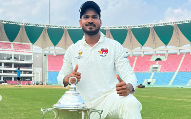 inspirational story mohammad juned khan driven a rickshaw to bkc that where the cricket journey started | बीकेसीमध्ये रिक्षा चालवली, तिथेच सुरू झाला क्रिकेट प्रवास