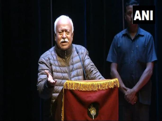 soldiers are martyred on border without any war says rss chief mohan bhagwat | कोणतेही युद्ध सुरू नसताना जवान शहीद का होत आहेत? - मोहन भागवत soldiers are martyred on border without any war says rss chief mohan bhagwat | कोणतेही युद्ध सुरू नसताना जवान शहीद का होत आहेत? - मोहन भागवत