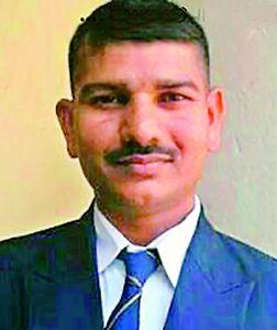 Firing in Kasoda jail in Pune | कासोद्याच्या जेलरवर पुण्यात गोळीबार Firing in Kasoda jail in Pune | कासोद्याच्या जेलरवर पुण्यात गोळीबार