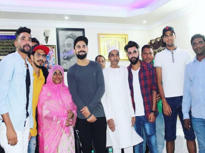 IND vs AUS: Kohli sat on the floor and started eating ... | IND vs AUS: कोहली जमिनीवर बसून जेवायला लागला आणि...