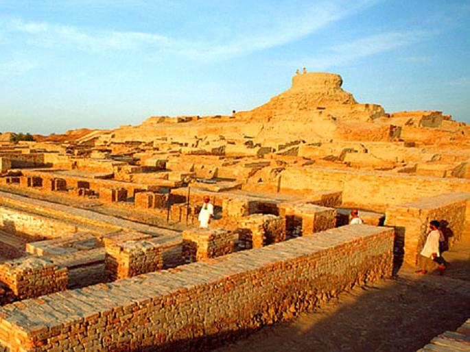 The sun is hot on Mohenjodado! The heat reached a new high, with the mercury at 50 degrees Celsius | मोहेंजोदडोवर सूर्य तापला! उष्णतेने नवा उच्चांक गाठला, पारा ५० डिग्री सेल्सिअसवर The sun is hot on Mohenjodado! The heat reached a new high, with the mercury at 50 degrees Celsius | मोहेंजोदडोवर सूर्य तापला! उष्णतेने नवा उच्चांक गाठला, पारा ५० डिग्री सेल्सिअसवर