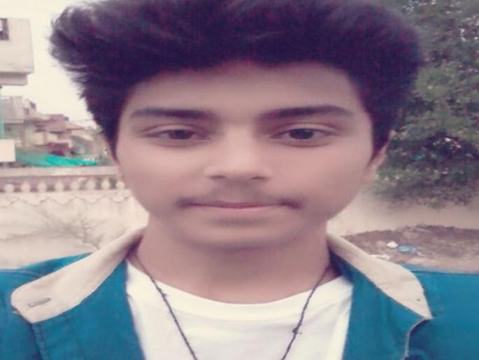 Rajendra Jotting of Wardha donated the body of a young, young boy | वर्ध्याच्या राजेंद्र झोटिंग यांना सलाम, मृत तरुण मुलाचं शरीर केलं दान Rajendra Jotting of Wardha donated the body of a young, young boy | वर्ध्याच्या राजेंद्र झोटिंग यांना सलाम, मृत तरुण मुलाचं शरीर केलं दान