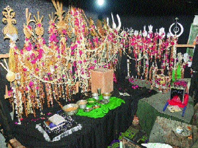 The city has a unique tradition of Muharram | शहरात मोहर्रमची अनोखी परंपरा कायम The city has a unique tradition of Muharram | शहरात मोहर्रमची अनोखी परंपरा कायम