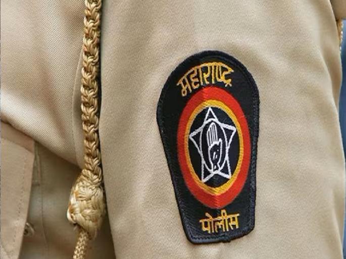 Suspect in Moka assaults police in Sangli | सांगलीत ‘मोका’ तील संशयिताची पोलिसाला धक्काबुक्की Suspect in Moka assaults police in Sangli | सांगलीत ‘मोका’ तील संशयिताची पोलिसाला धक्काबुक्की
