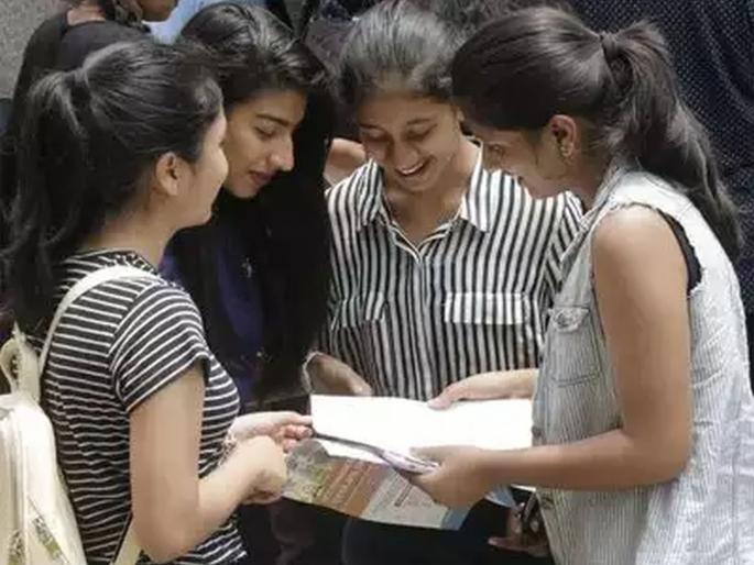 Commerce Cutoff Raised; Students return to the Arts Department 11 th admission update | कॉमर्सचा कटऑफ वधारला; विद्यार्थ्यांची कला शाखेकडे पाठ Commerce Cutoff Raised; Students return to the Arts Department 11 th admission update | कॉमर्सचा कटऑफ वधारला; विद्यार्थ्यांची कला शाखेकडे पाठ