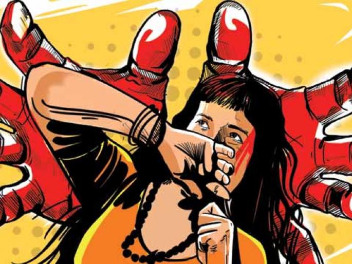 Police arrested 11 people from Pune who molested girl in Goa beach | गोव्यातील बीचवर मुलीचा विनयभंग; पुण्यातील ११ जणांना अटक Police arrested 11 people from Pune who molested girl in Goa beach | गोव्यातील बीचवर मुलीचा विनयभंग; पुण्यातील ११ जणांना अटक